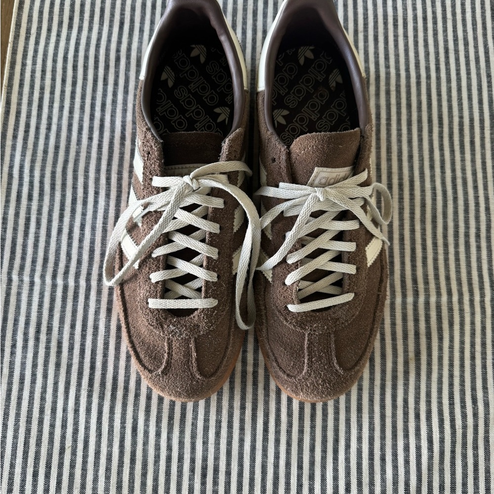 Adidas Spezial Women’s Brown Suede Sneakers with White Stripes - Picture 2 of 9